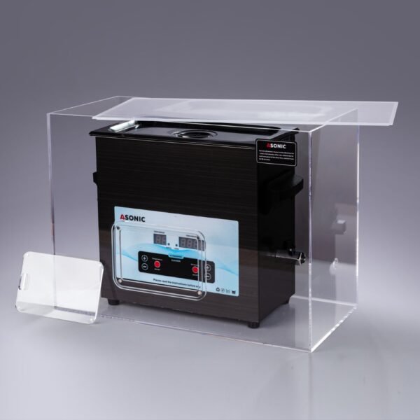 ASONIC 7L ултразвуков почистващ апарат в отворена Silent Box Отворена безшумна кутия, показваща 7L ASONIC ултразвукова почистваща машина за тихи и ефективни почистващи приложения.